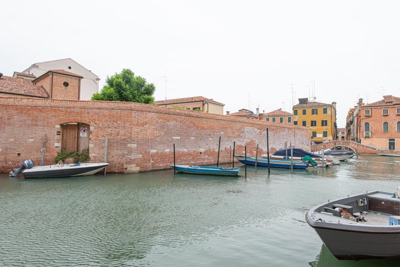 Ca' Leoncino - Venice Canal Front Apartment Exterior foto