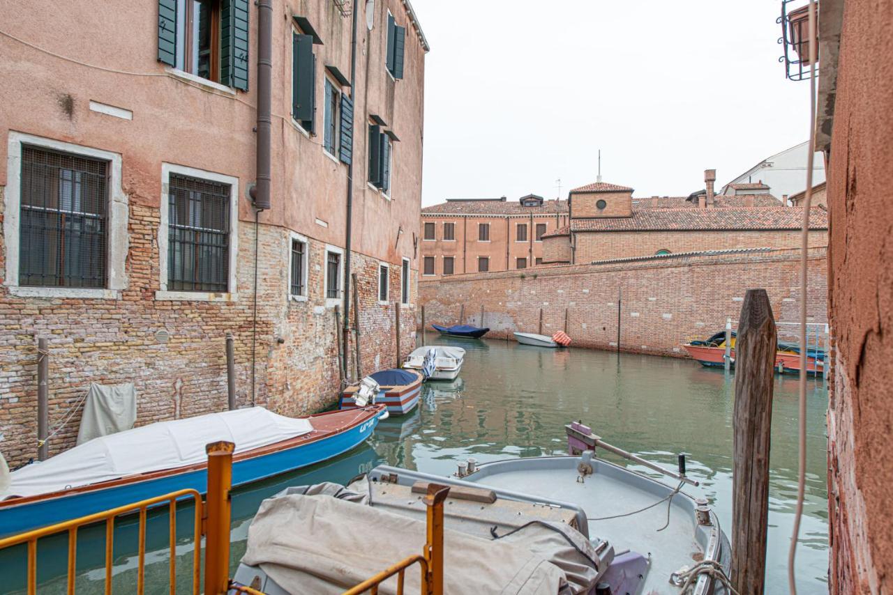 Ca' Leoncino - Venice Canal Front Apartment Exterior foto